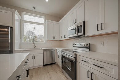 918 Saint Clair St unit A, Houston, TX 77088 - photo 4