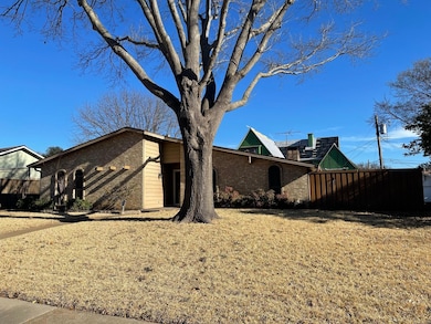 7126 Bob o Link Dr, Dallas, TX 75214 - photo 2