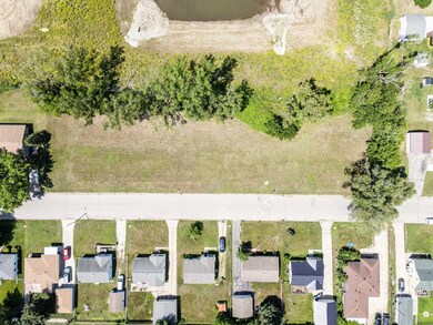 Lots Lakeside St, Waterloo, IA 50703 - photo 6