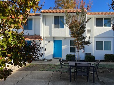 3499 Norton Way unit 8, Pleasanton, CA 94566 - photo 2