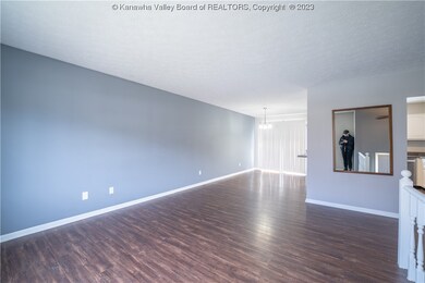 168 Timberlake Cir, Scott Depot, WV 25560 - photo 3