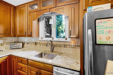 38 Evalon Rd, New Hartford, NY 13413 - photo 7