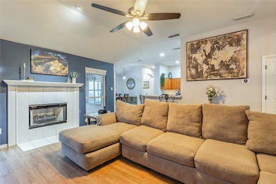 4017 Azalea Dr, Haltom City, TX 76137 - photo 6