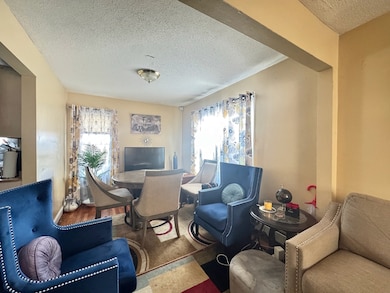 58 Eureka St, Springfield, MA 01104 - photo 2