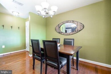 4127 S Four Mile Run Dr unit 403, Arlington, VA 22204 - photo 4