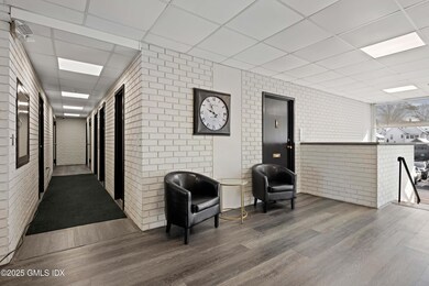 Sutton Terrace Apartments unit 3D, Stamford, CT 06902 - photo 3