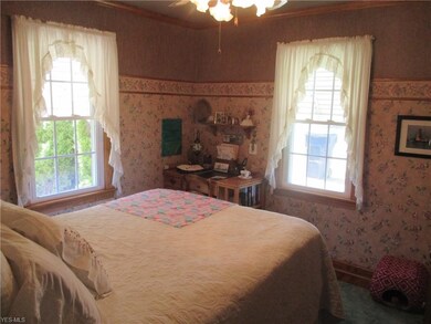 550 Como St, Struthers, OH 44471 - photo 3