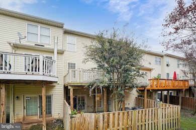 25857 Kirkwood Square, Chantilly, VA 20152 - photo 6