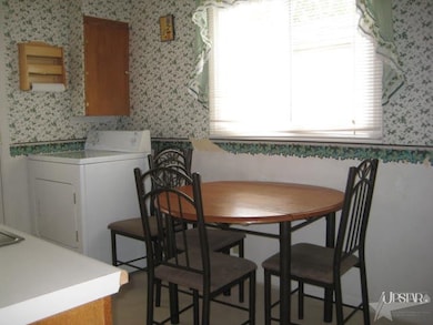 1119 Jersey St, Bluffton, IN 46714 - photo 6