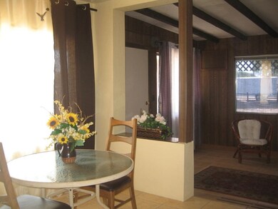 eat in kitchen
