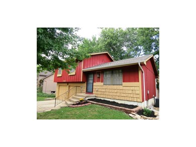 Spacious Garage...roomy to park full size auto or 
