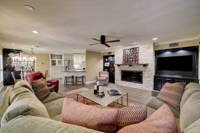 10127 Briar Dr, Houston, TX 77042 - photo 6