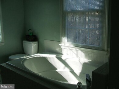 12724 Banner Plantation Dr, Fredericksburg, VA 22407 - photo 4