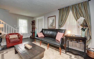 Living Room (3)