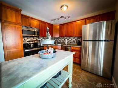 1457 Ottawa Dr, Xenia, OH 45385 - photo 3