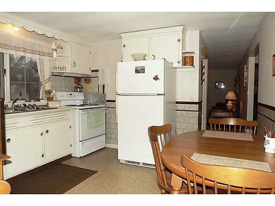 26 Yellowstone Ave, Warwick, RI 02888 - photo 3