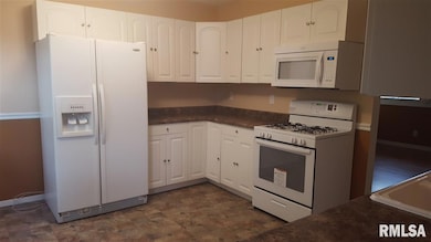 1671 W 49th St, Davenport, IA 52806 - photo 2