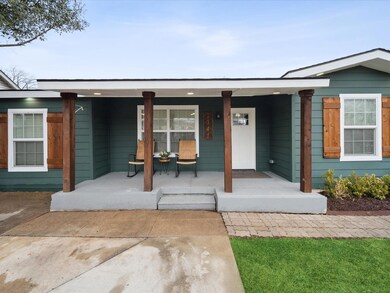 View of front of property featuring a porch