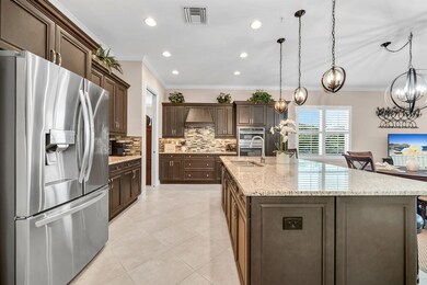 7813 Hawthorne Dr unit 2403, Naples, FL 34113 - photo 3