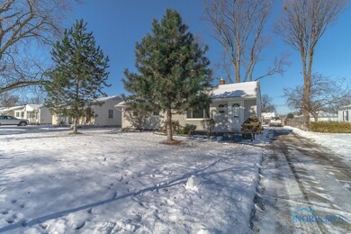 2932 Laskey Rd