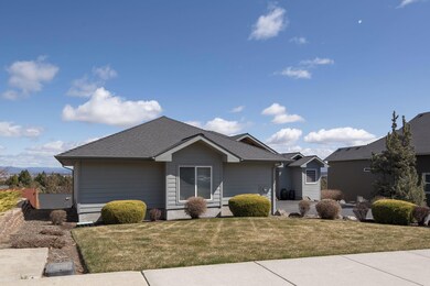 2-web-or-mls-3528 SW 35th Place-2