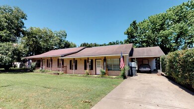 1004 W Hill St, Fredericksburg, TX 78624 - photo 4