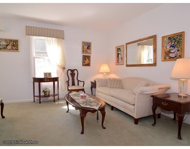 31 Eustis Ave, Newport, RI 02840 - photo 2