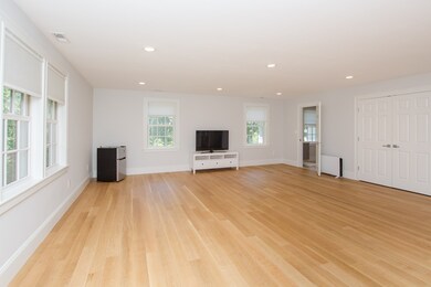 856 Hammond St, Chestnut Hill, MA 02467 - photo 3
