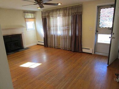 104 Crane St, Warwick, RI 02889 - photo 2