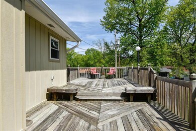 SPACIOUS MULTI-LEVEL DECK
