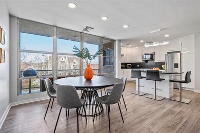 Recessed lighting along with stunning contemporary