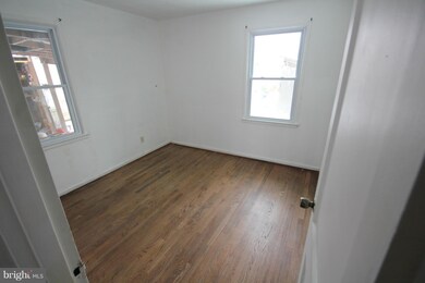 12305 Bluhill Rd, Silver Spring, MD 20902 - photo 4