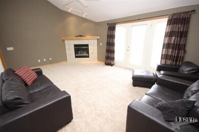 7422 Maeve Dr, Fort Wayne, IN 46835 - photo 7