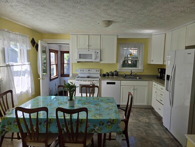 30 Flint St, Manchester, NH 03103 - photo 2