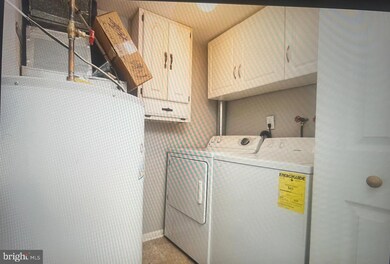 Altemus Farms unit F12, Brookhaven, PA 19015 - photo 3