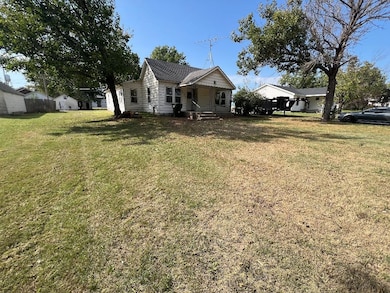 317 N Dresden St, Cunningham, KS 67035 - photo 2