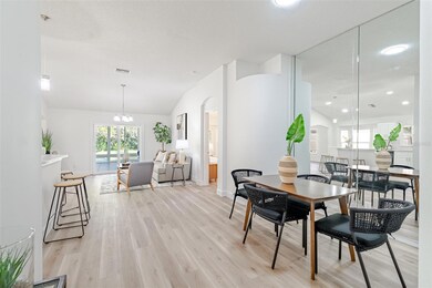 315 Tavernier Dr, Oldsmar, FL 34677 - photo 2