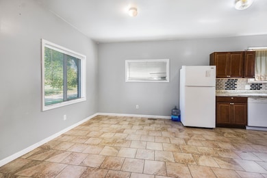 8056 Fisher Ave, Warren, MI 48089 - photo 6