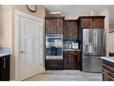 175 Platinum Dr, Roseburg, OR 97471 - photo 5