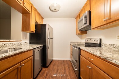 7223 244th St SW unit J11, Edmonds, WA 98026 - photo 6