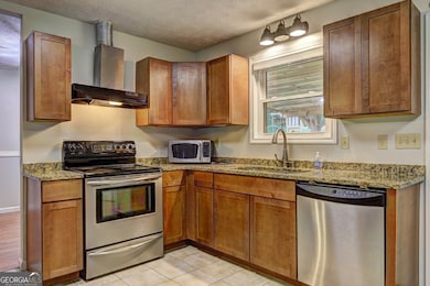 3681 Chestnut Lake Ct, Jonesboro, GA 30236 - photo 3