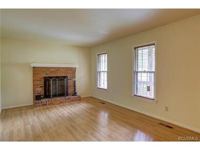 Large and open Living Room with Fireplace