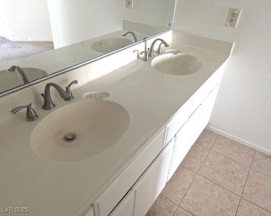 7192 Cypress Gardens Ln, Las Vegas, NV 89119 - photo 4