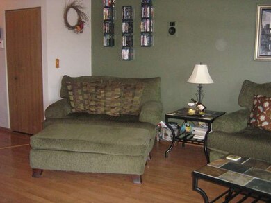 1849 Grove Ave unit 75B184, Schaumburg, IL 60193 - photo 4