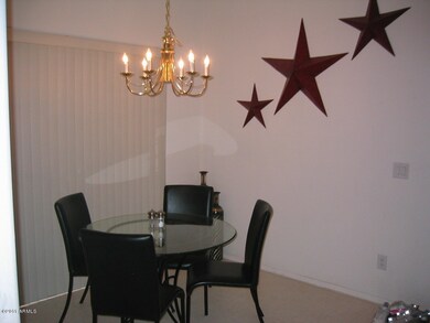 Eat-In-Kitchen