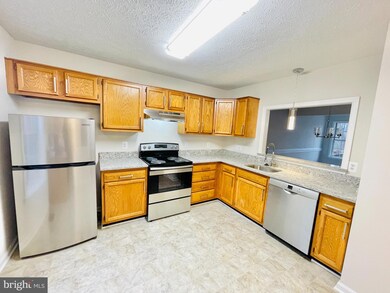 311 Stafford Mews Ln, Stafford, VA 22556 - photo 3