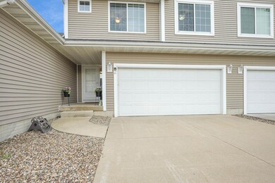 4825 Algonquin Dr unit 2, Cedar Falls, IA 50613 - photo 2