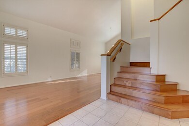 817 N Gregory Pl-7