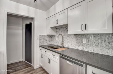 2 KITCHEN 3