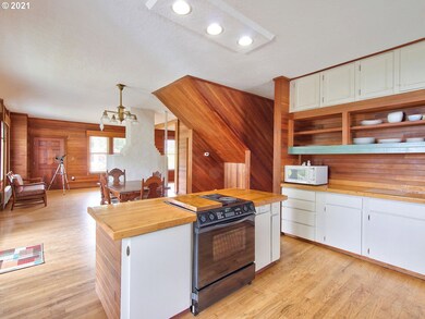 315 E C St, Rainier, OR 97048 - photo 7